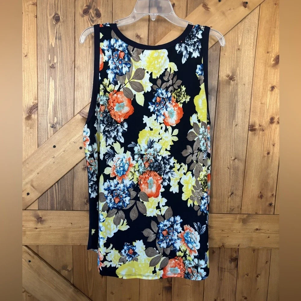 Lovely J Tank Lightweight Floral Tank | Size 1XL